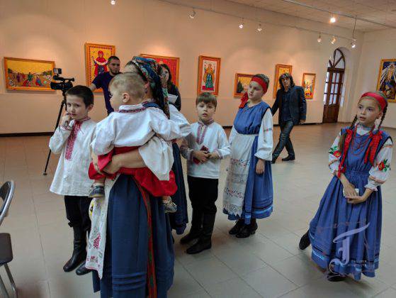 "Які круті до щастя сходи"